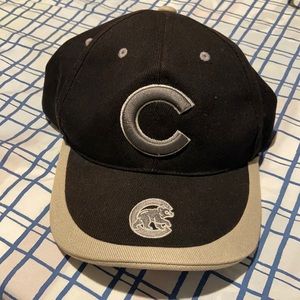 Chicago Cubs black and gray hat